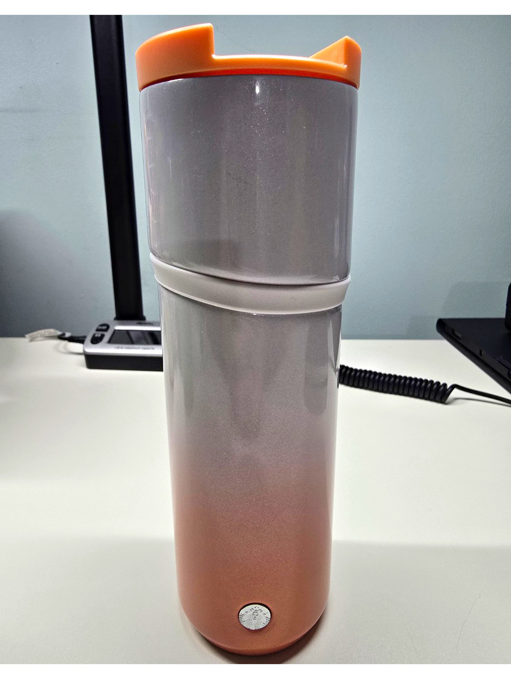 Starbucks Vacuum Insulated Tumbler Flip Lid White/Peach 16 fl oz 473 ml